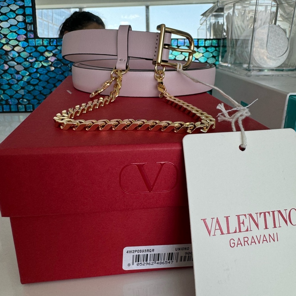 Valentino V logo with chain , brand new with tags